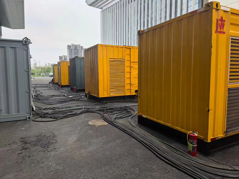 新密不同季节柴油发电机组保养有哪些注意事项?